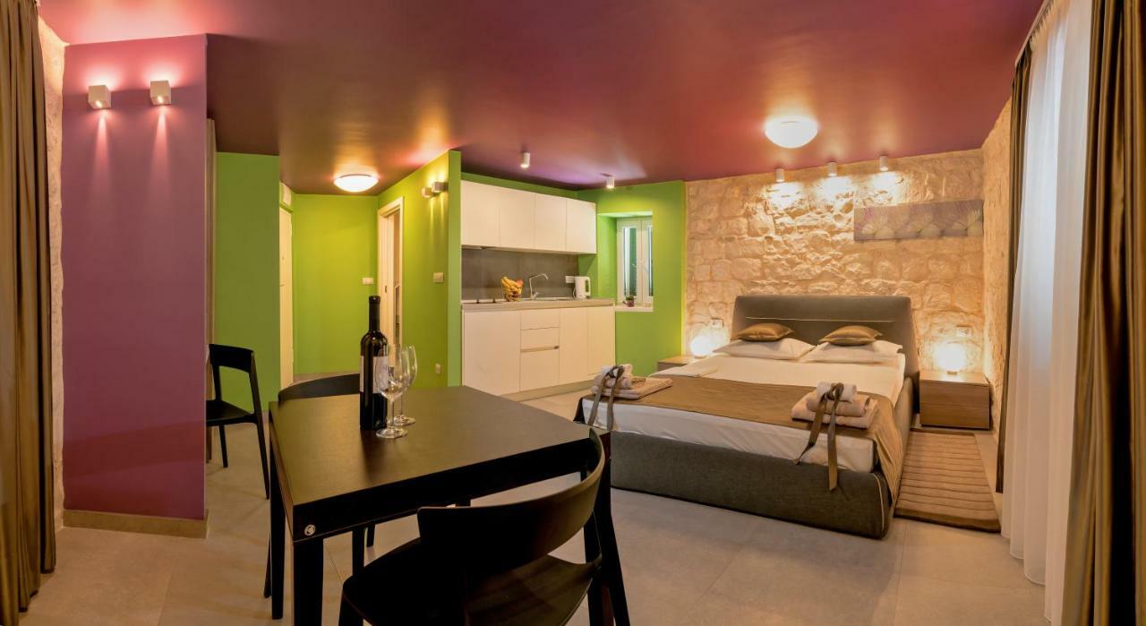 Annie'S Stone Studio & Room Split Exterior photo
